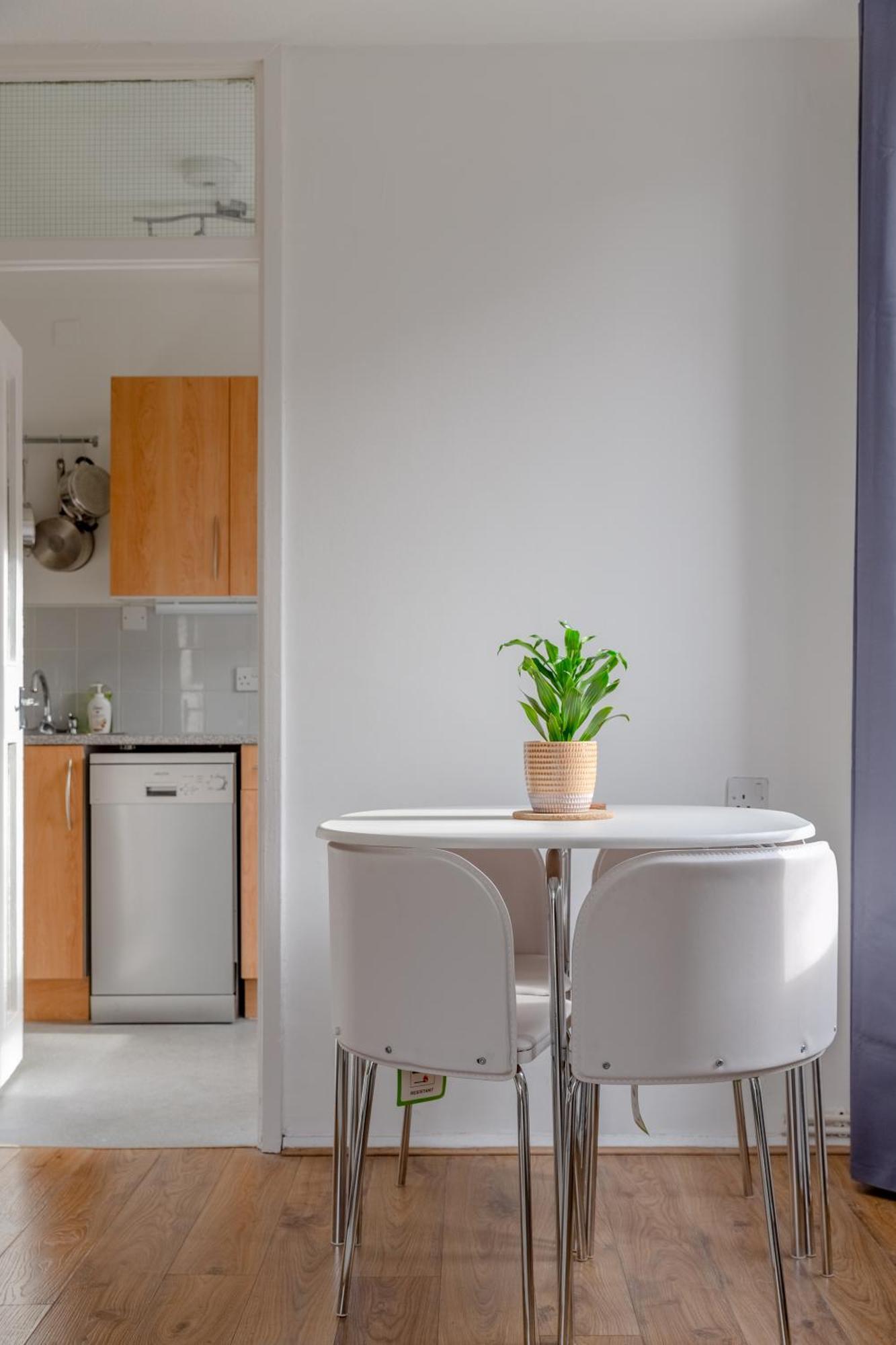 Cosy 1 Bedroom Flat Near Old Street 런던 외부 사진